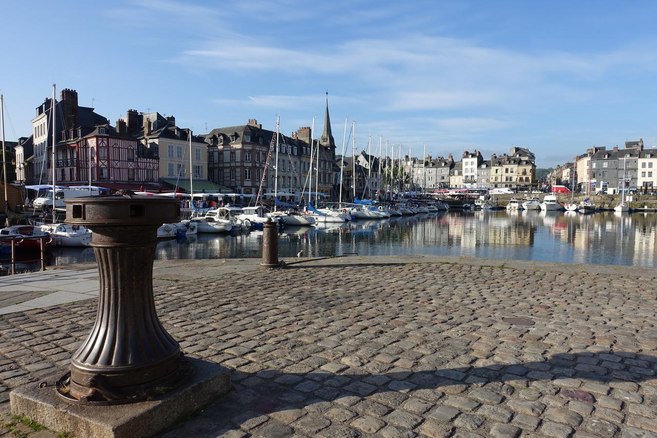 Apartamento Armonui Honfleur Centre Historique Exterior foto